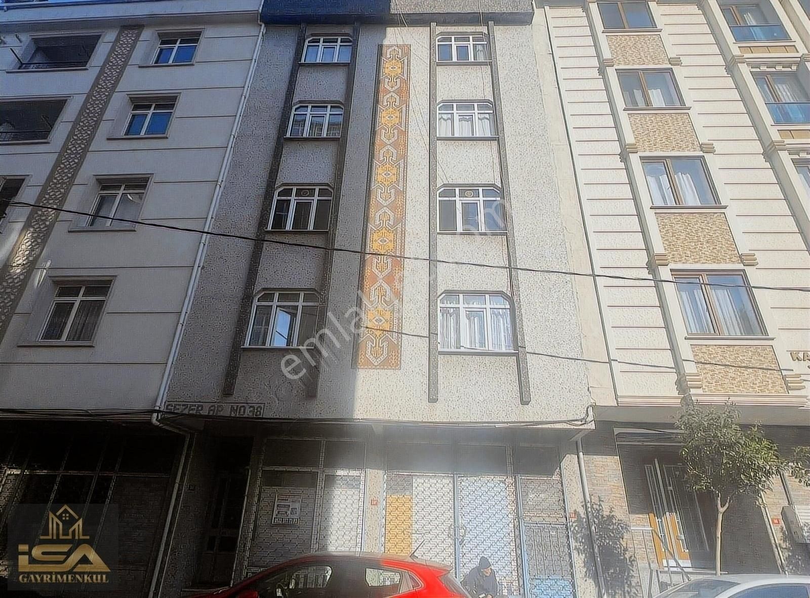 Bahçelievler Zafer Metroya Yakın Kiralık Daire İSA GAYRİMENKULDEN PAZAR PAZARI YAKINI KULLANIŞLI ARA KAT DAİRE