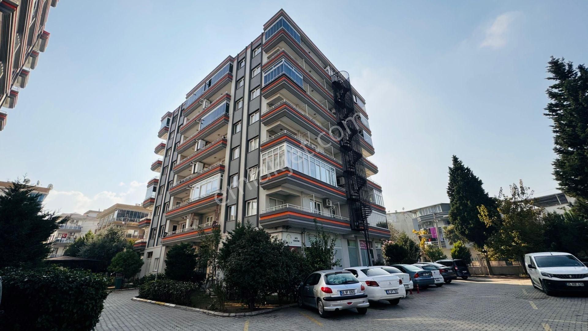 Buca Fırat Satılık Daire Buca Fırat Mh Site İçerisinde Otoparklı Asansörlü Satılık Daire