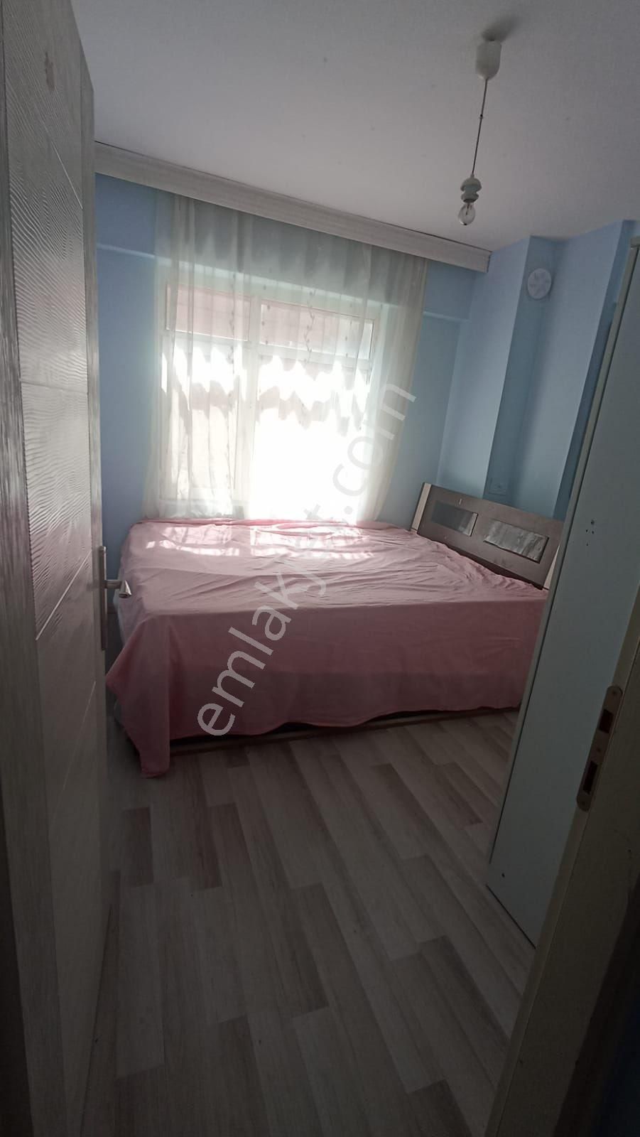 Gemlik Osmaniye Satılık Daire GEMLİK ÇARŞI MERKEZDE SATILIK 2+1 ARAKAT