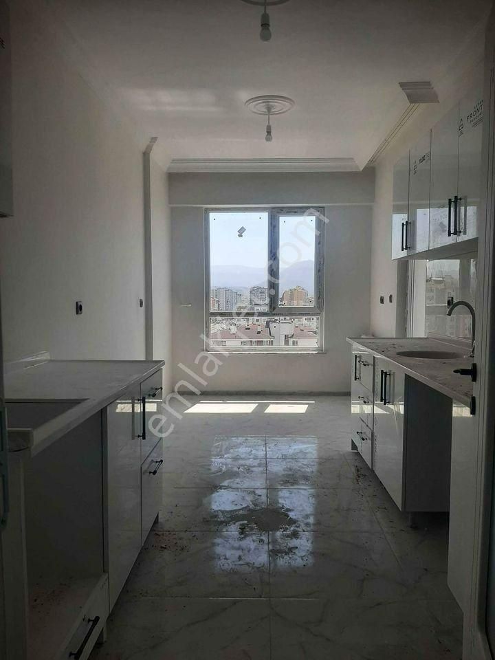 Melikgazi Şirintepe Kiralık Daire  REAL HOUSE GAYRİMENKULDEN MİMSİNDE SIFIR LÜKS KİRALIK DAİRE 0*553*795*72*49