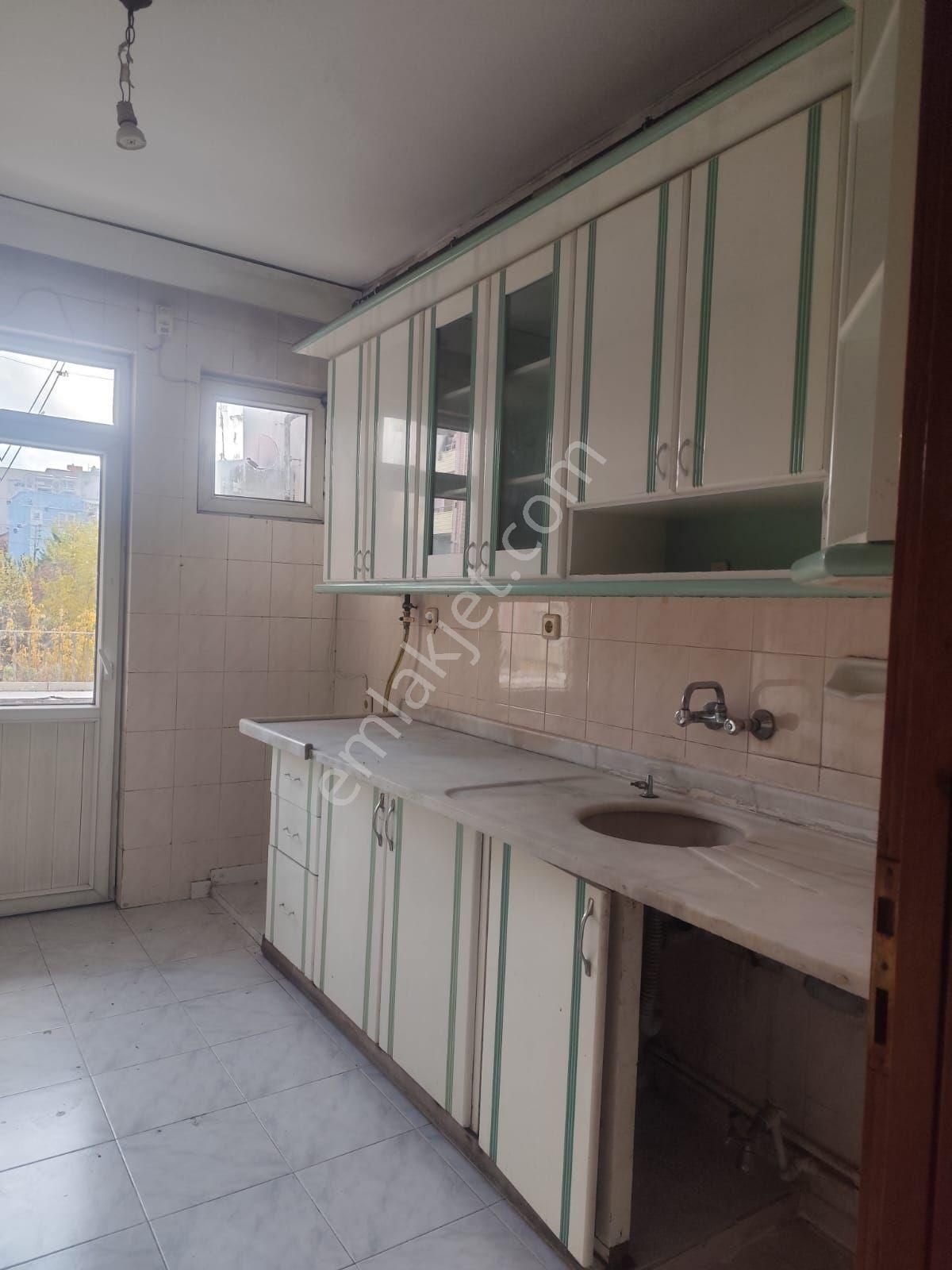 Şahinbey İstiklal Kiralık Daire AKYOL GAYRİMENKUL DEN KİRALIK DAİRE İSTİKLAL DA BİREYSEL DOĞAL GAZLI 3+1