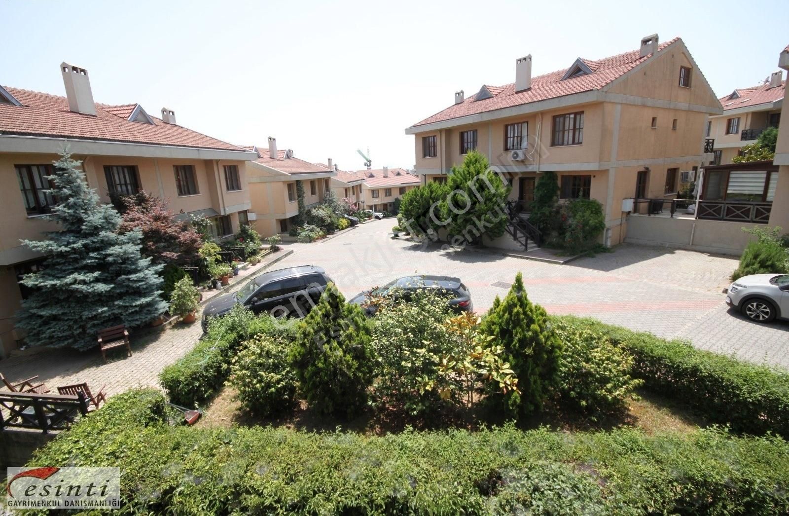 Pendik Yenişehir Satılık Villa VIAPORT YAKININDA 6+2 BAHÇELİ MÜSTAKİL FOURLEX VİLLA