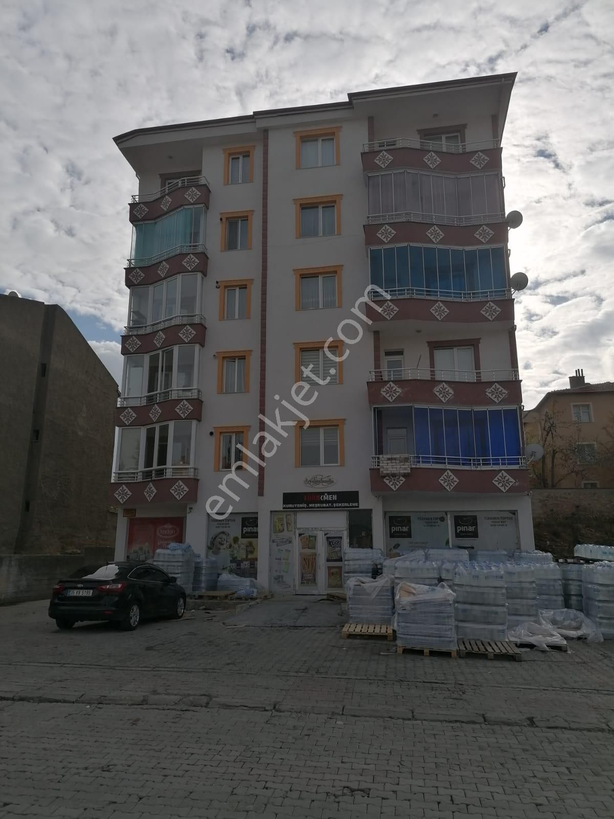 Yozgat Merkez Bahçeşehir Satılık Daire YAKAMOZ EMLAK'TAN BAHÇEŞEHİR MAH. SATILIK DAİRE 