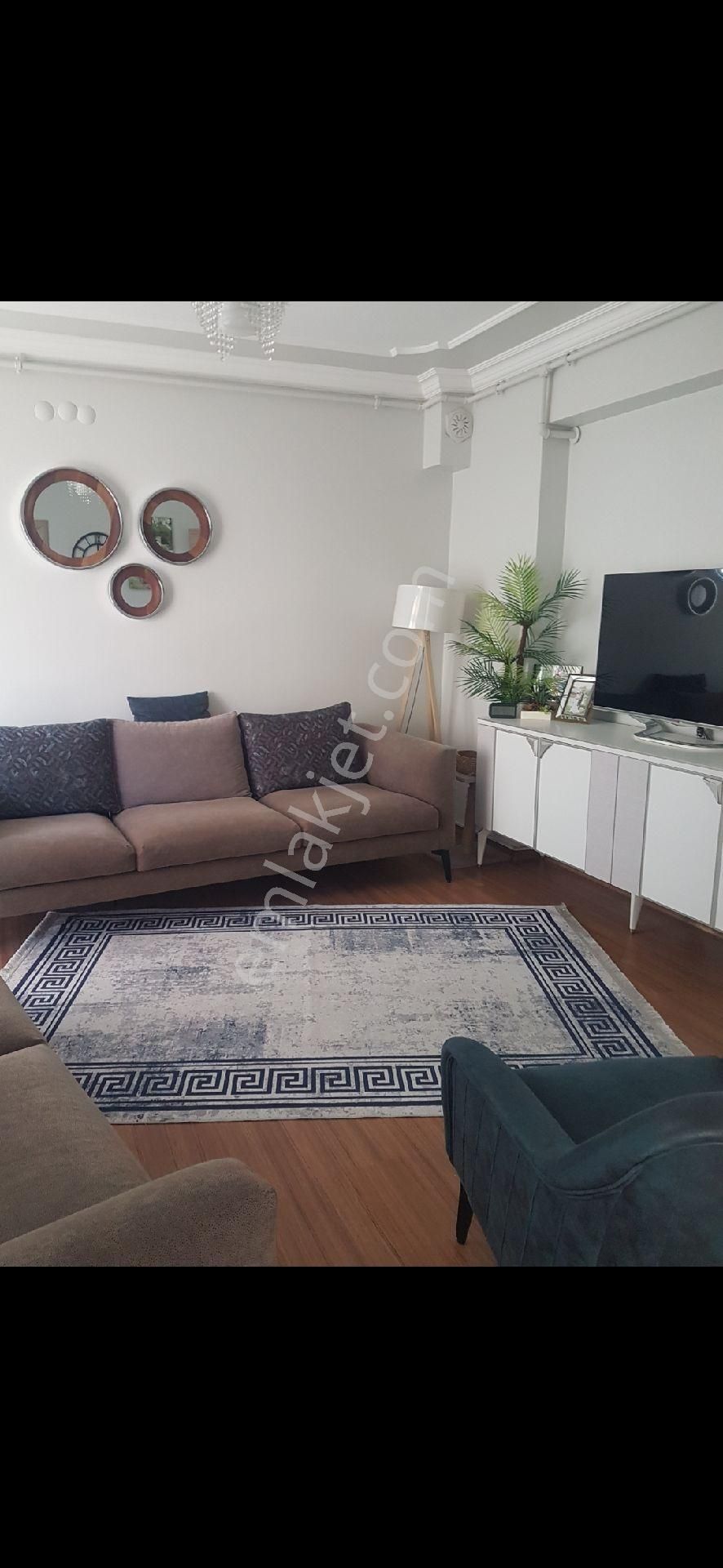 Gaziemir Irmak Metroya Yakın Kiralık Daire EV SAHIBINDEN ARA KAT EBEVEYN BANYOLU KAPALI MUTFAKLI 2+1 DAİRE