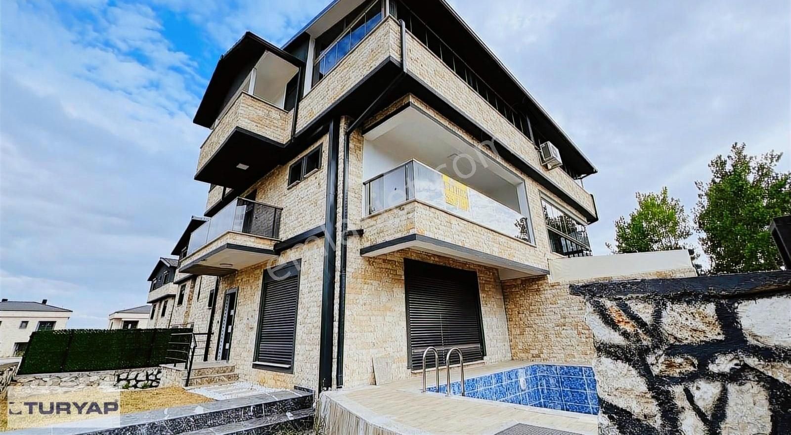 Torbalı İnönü Satılık Villa İNÖNÜ MAHALLESİ'NDE SATILIK 4+1MÜSTAKİL GİRİŞLİ HAVUZLU TRİPLEKS