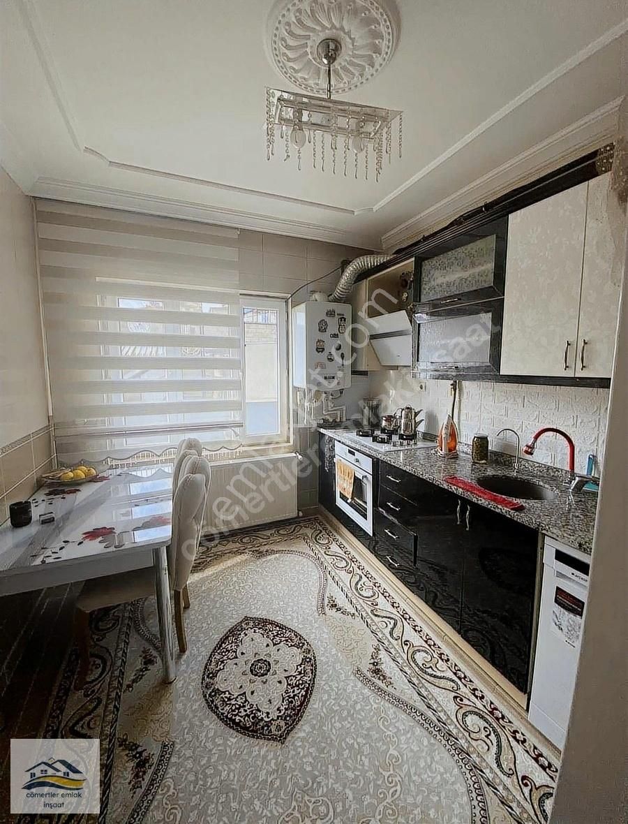 Güneş De 4 Katlı,d.gazlı, Köşebaşı, 130m Süper Bakımlı Ev - Görsel 12