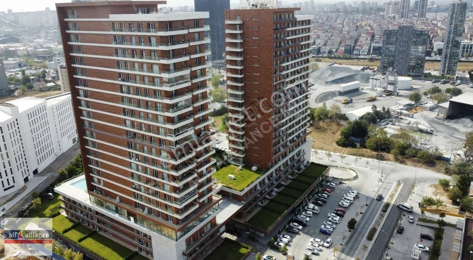 İstanbul Bağcılar Kiralık Kafe & Bar PASTANE-KAFE Olmaya Müsait 206m2 KİRALIK DÜKKAN-ALF ALLİANCE