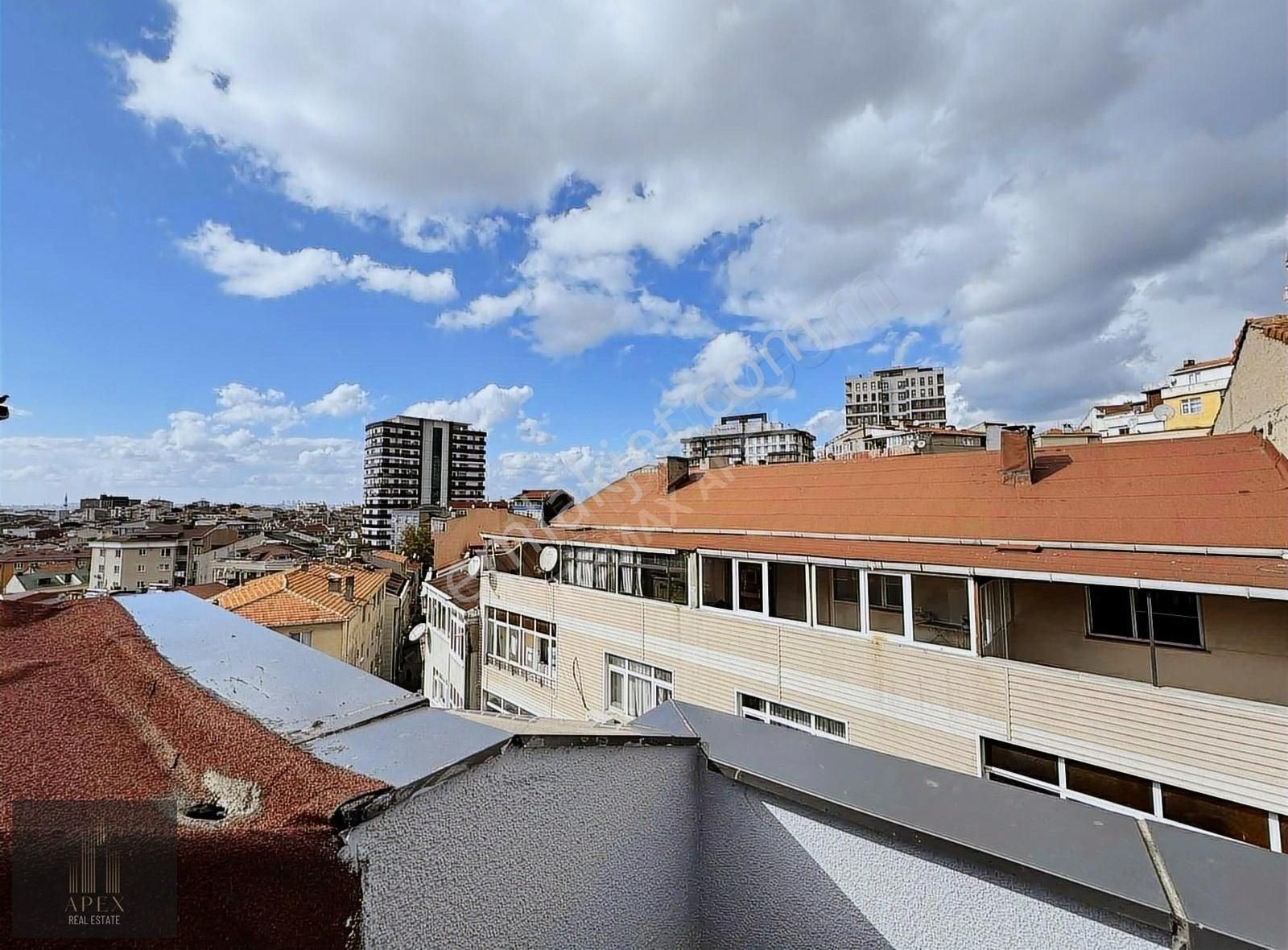 Kağıthane Çeliktepe Kiralık Daire 4.LEVENT'TE CADDE ÜZERİ METROYA YAKIN EŞYALI 2+1 DUBLEKS DAİRE