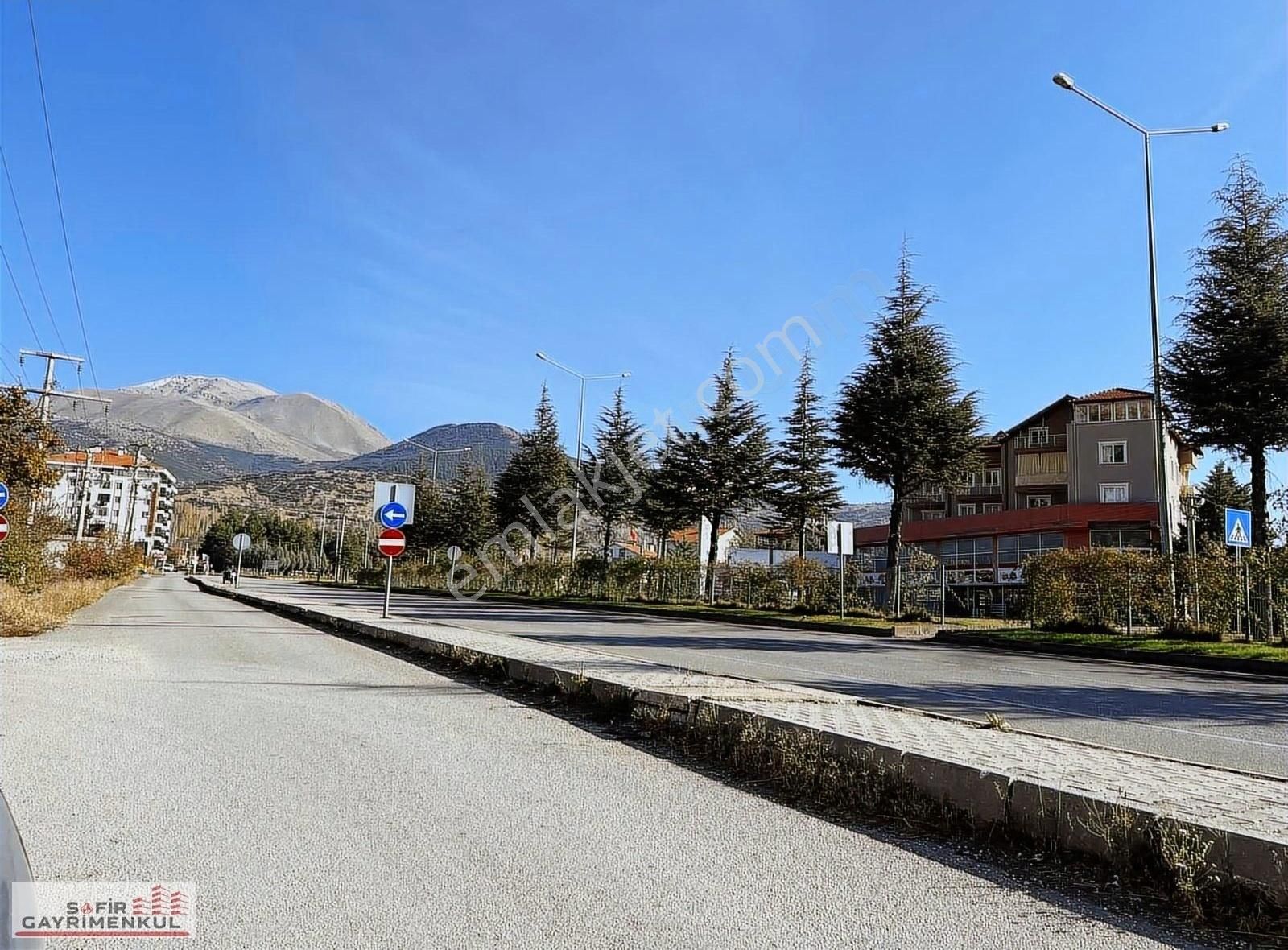 Isparta Merkez Sav Bld. (Aşağı) Satılık Villa İmarlı Savda Güney Cephe Arsa