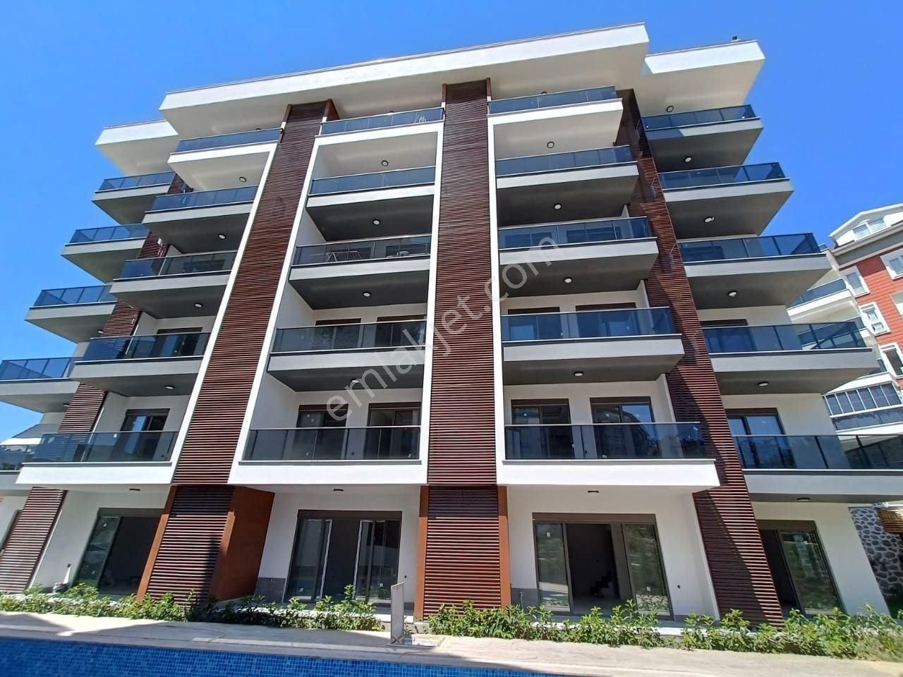 Alanya Tosmur Satılık Daire New apartment 1+1 in Tosmur 63m2 beach 550m