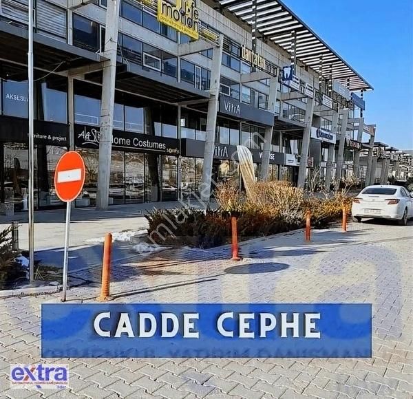 Kavşak Cepheli Ofis Katı - Görsel 3
