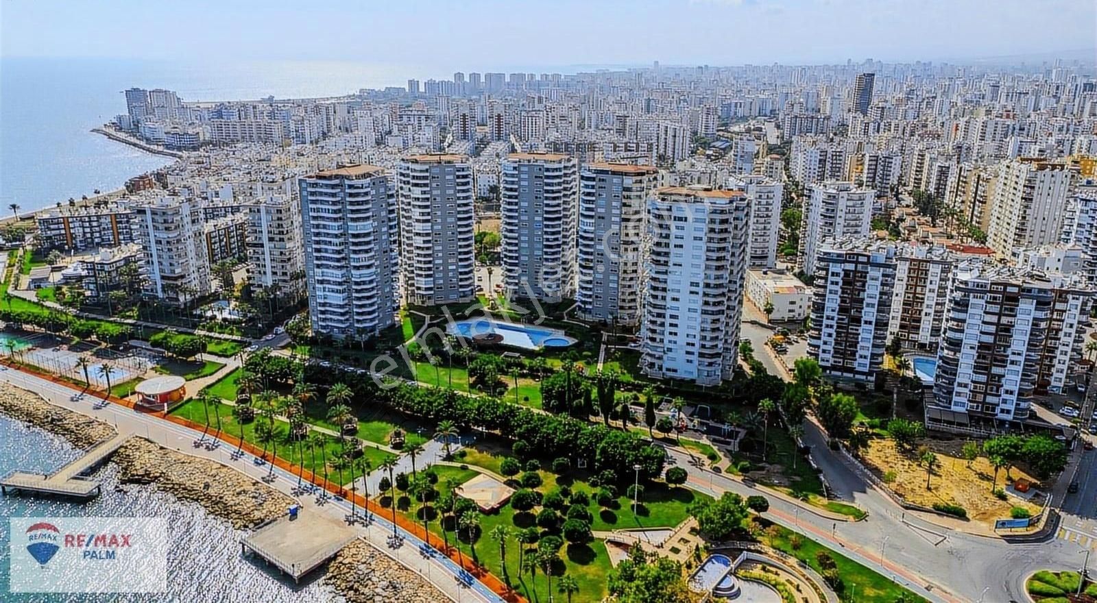 Mezitli Fatih Satılık Daire Remax Palmden Alden Siteside Eşsiz Deniz Manzaralı 4+1 Satılık