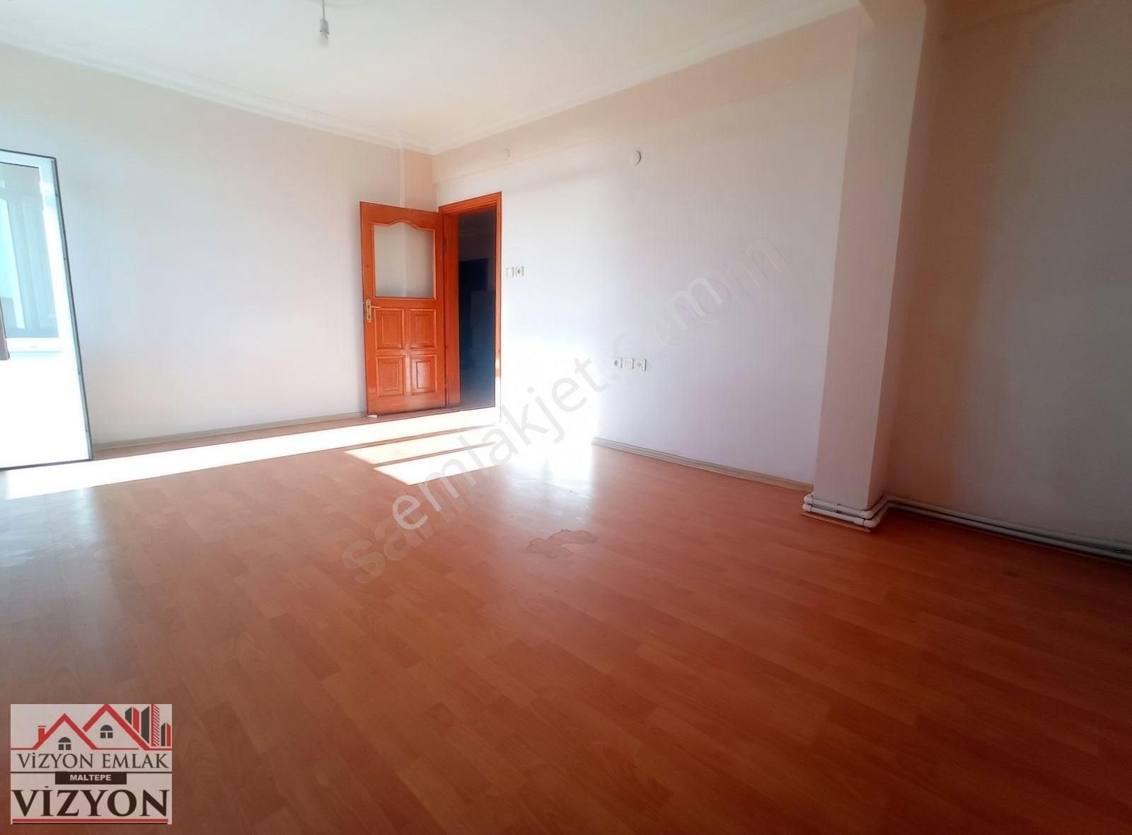 Maltepe Gülensu Kiralık Daire MUAZZAM BALKON ADA MANZARALI 130 M2 3+1-GENİŞ AYRI MUTFAK-ARAKAT