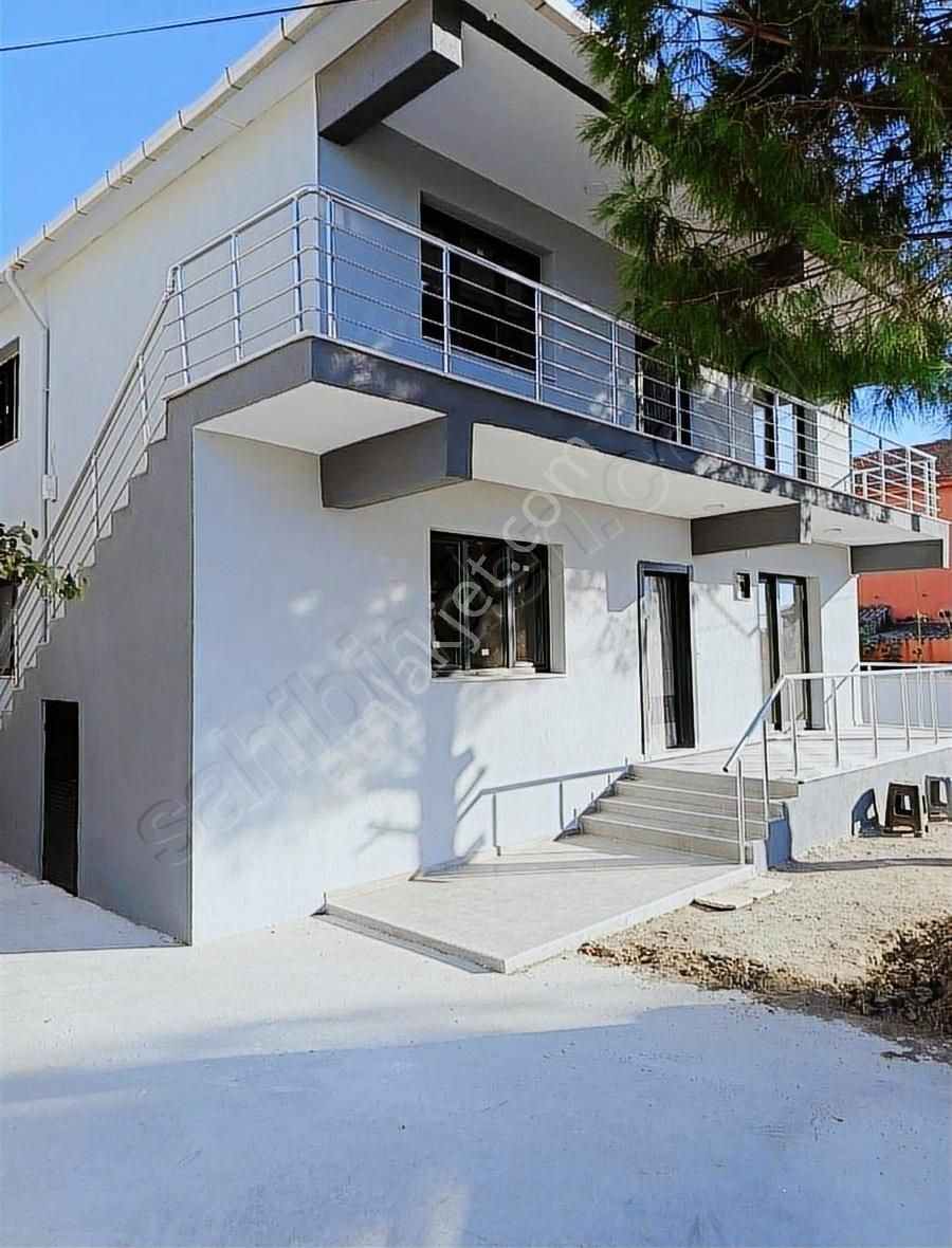 İzmir Foça Kiralık Villa FOÇA BAĞARASI 2+1 BÜYÜK KONUT ( BAHÇE KULLANIMLI)