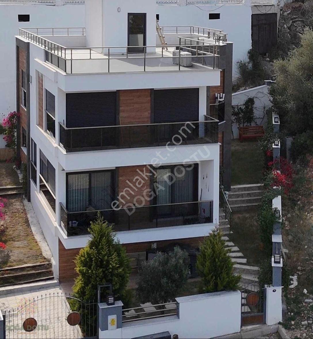 Seferihisar Sığacık Satılık Villa DOĞA DOSTU'ndan SIĞACIK'da ULTRA LÜKS,TERASLI TAM MÜSTAKİL