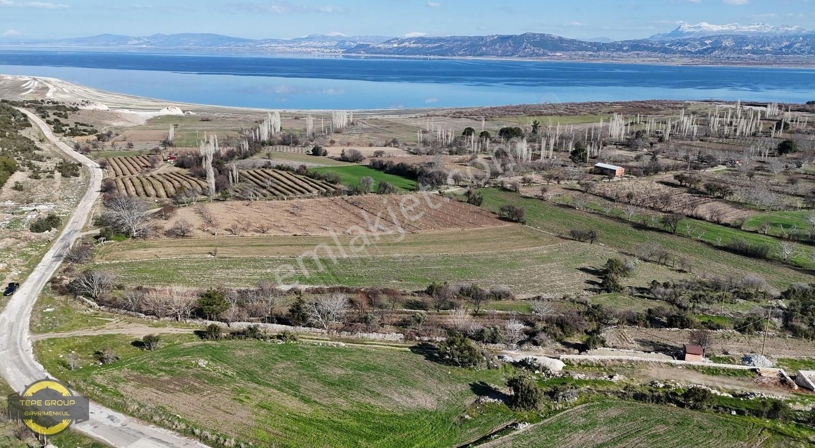 Burdur Burdur Merkez Satılık Villa İmarlı BURDUR GÖLÜ MANZARALI ASFALT YOLA CEPHE SATILIK İMARLI ARSA