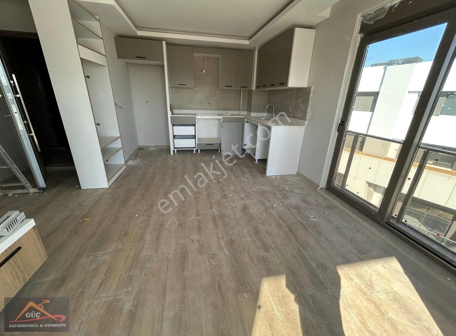 Aksu Altıntaş Satılık Daire KARDEŞKENT.CAD.SAHİBİNDEN SİFİR HAVUZLU 1+1 SATILIK DAİRE.