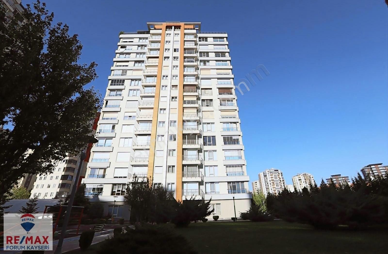 Melikgazi Köşk Satılık Daire HAYAT PARK SİTESİNDE 5+1 SATILIK LÜKS DAİRE