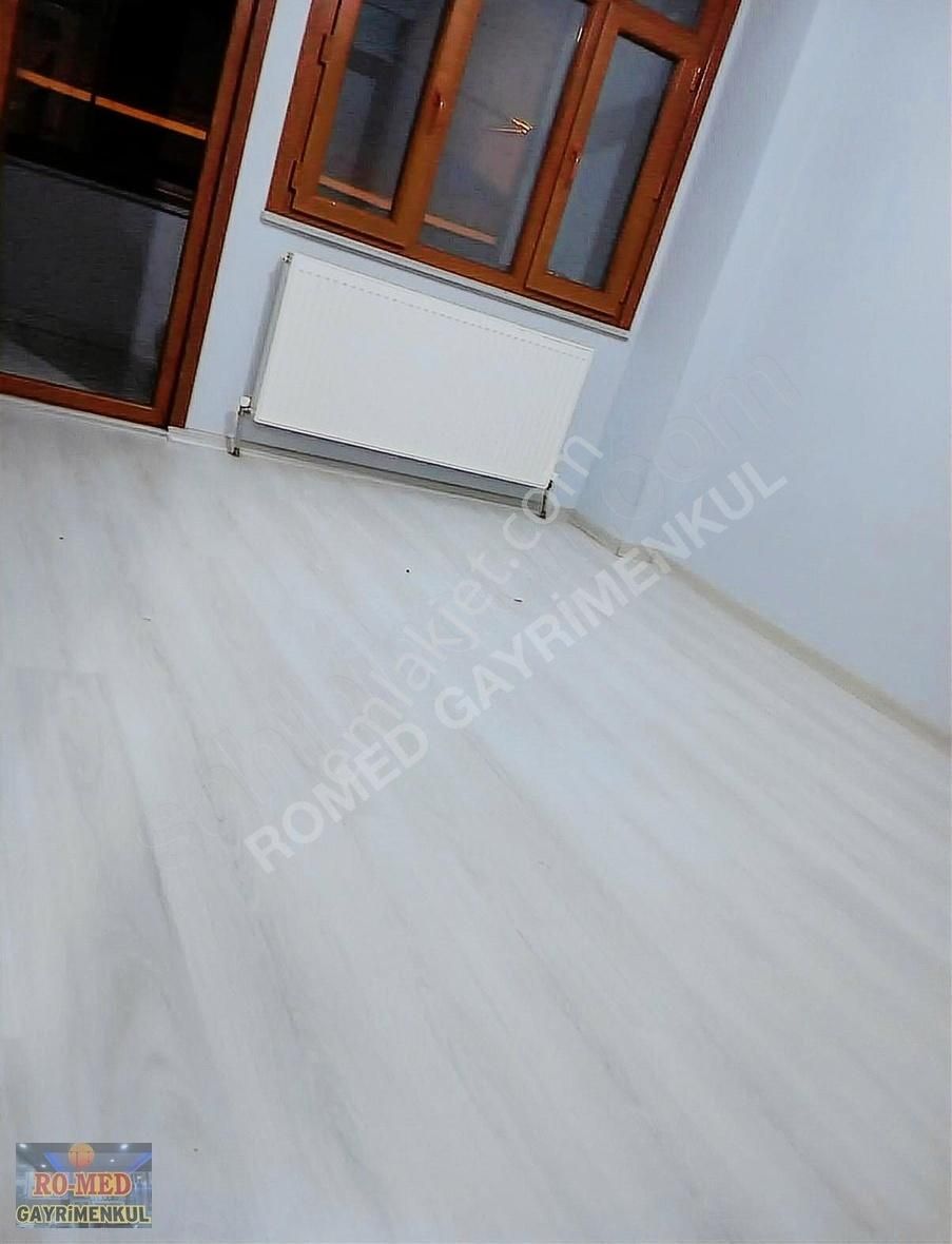 Arnavutköy Yunus Emre Kiralık Daire Romed Emlak'tan Yunus Emre Mah'de Kiralık 2+1 100m2 Daire