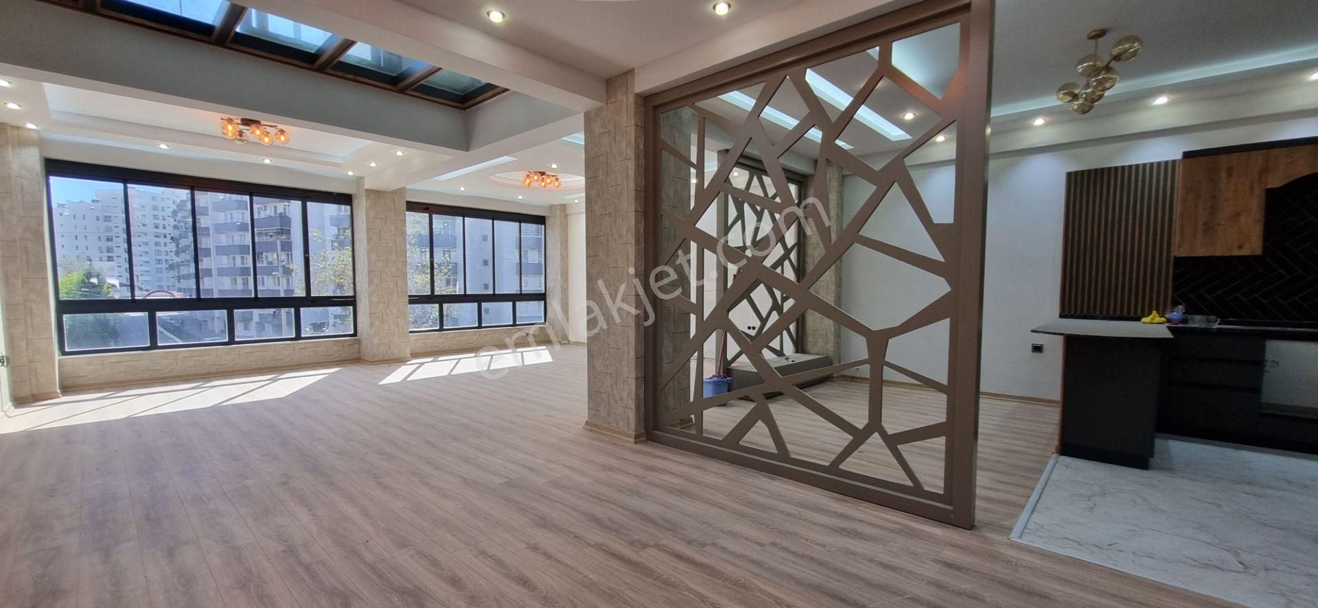 Royal Emlak Arpaçbahşiş Mah Denize Yakın Satılık Tripleks Villa - Görsel 23