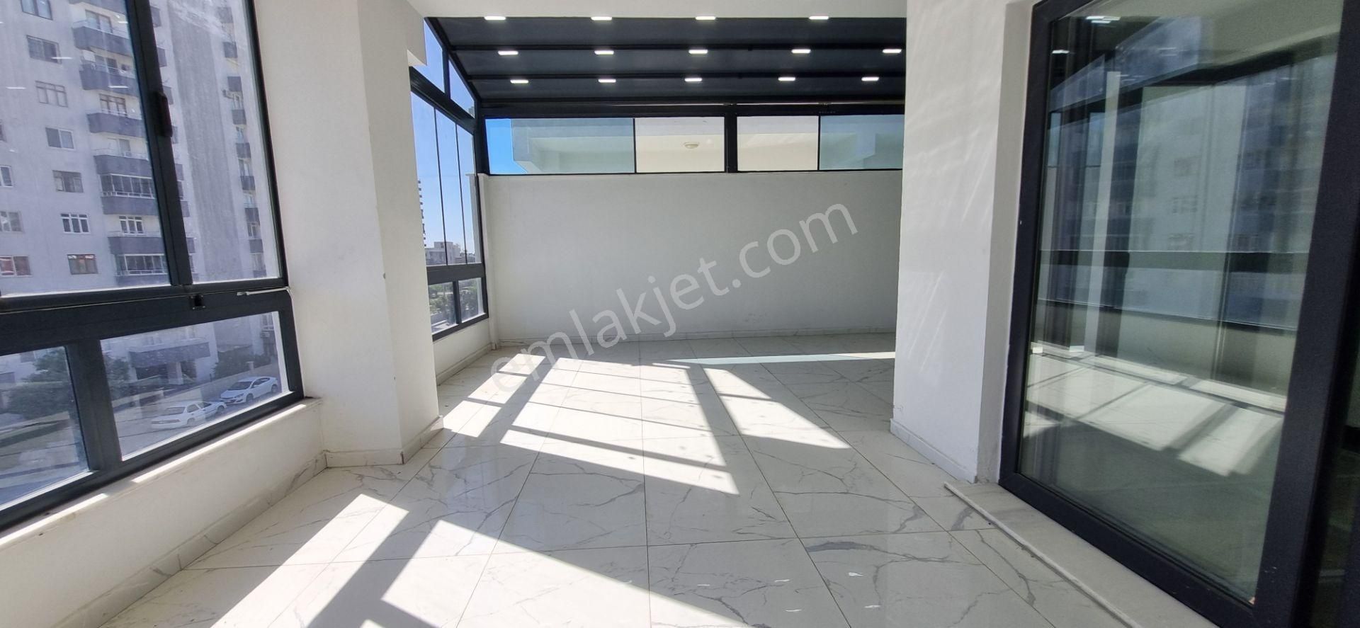 Royal Emlak Arpaçbahşiş Mah Denize Yakın Satılık Tripleks Villa - Görsel 8