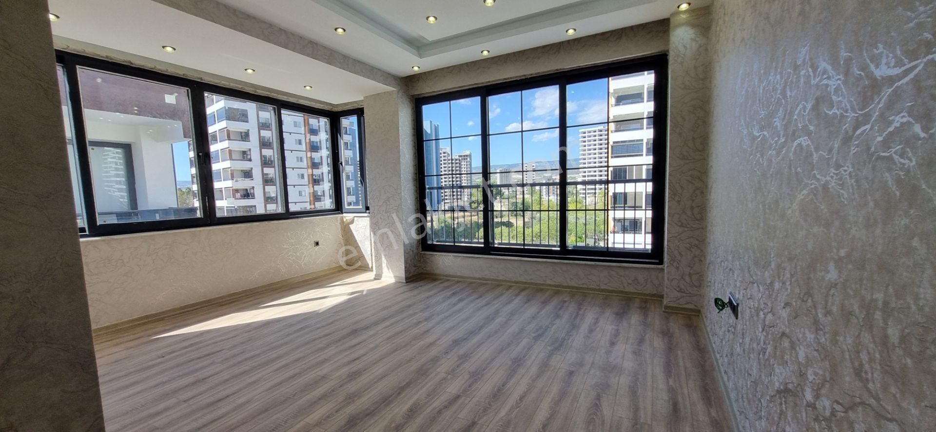 Royal Emlak Arpaçbahşiş Mah Denize Yakın Satılık Tripleks Villa - Görsel 30