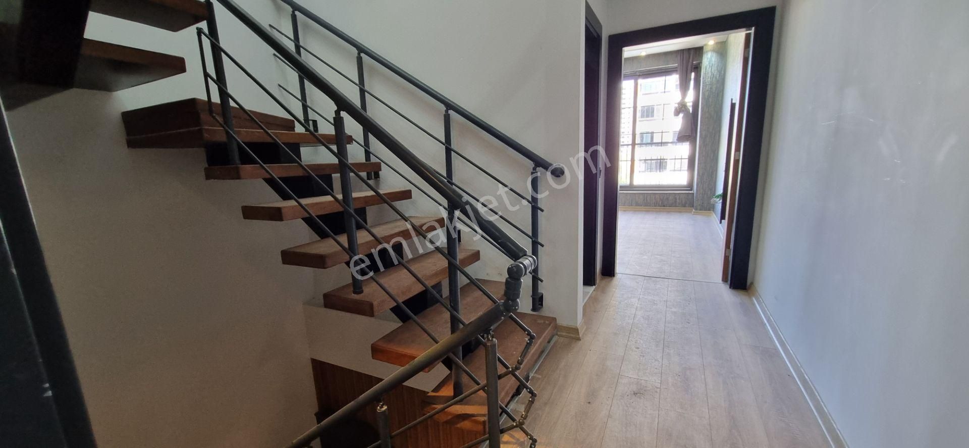 Royal Emlak Arpaçbahşiş Mah Denize Yakın Satılık Tripleks Villa - Görsel 28