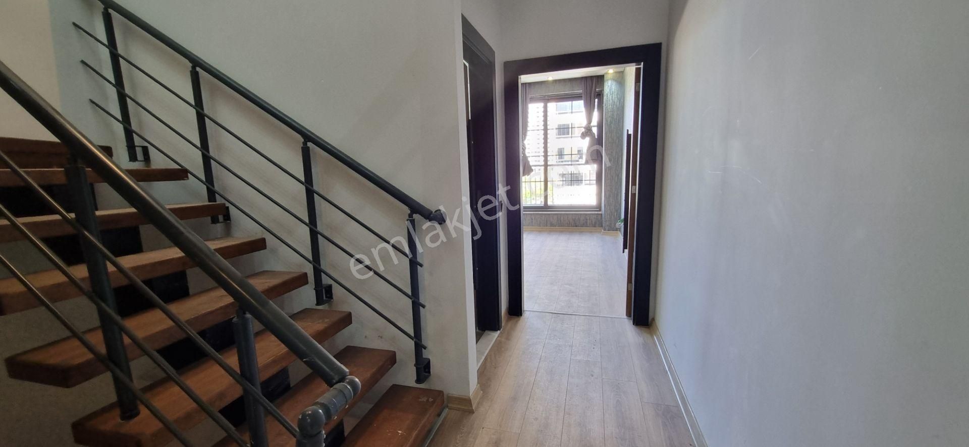 Royal Emlak Arpaçbahşiş Mah Denize Yakın Satılık Tripleks Villa - Görsel 16