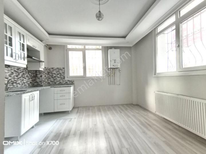 Çekmeköy Aydınlar Satılık Daire Aydınlar Mah De2+1,80m2yüksek Camlı