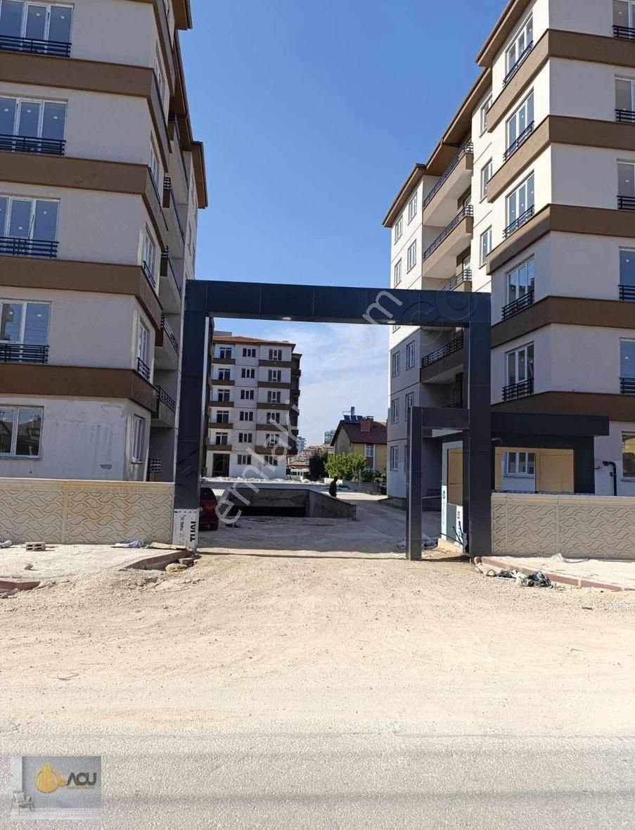 Karatay Orhangazi Satılık Daire ALTIYOL KARAMAN YOLU YAKINI SİTE İÇİ SON KAT 3+1 DAİRE...