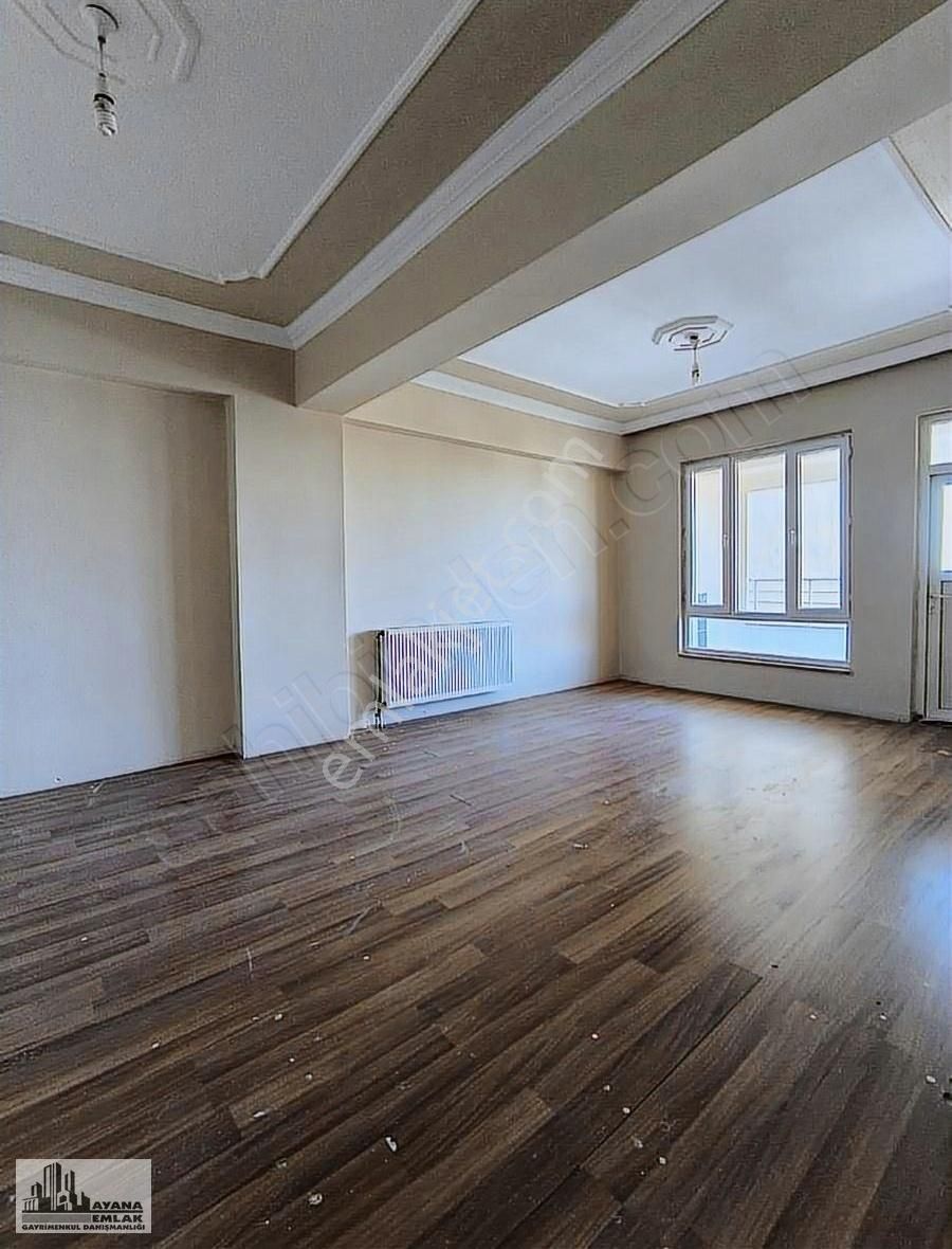 Siirt Merkez Bahçelievler Kiralık Daire Çözüm Emlak'tan Kiralık 3+1 Daire