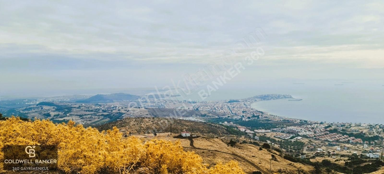 Dikili Çandarlı Satılık Villa İmarlı Çandarlı Özlem'de Yatırımlık Arsa