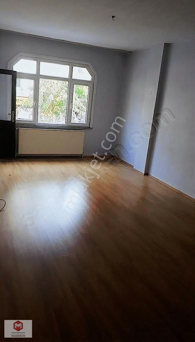 Küçükçekmece Kemalpaşa Kiralık Daire Sefaköy'de Cadde Üzeri Temiz Ve Bakımlı 2+1 Kiralık Daire