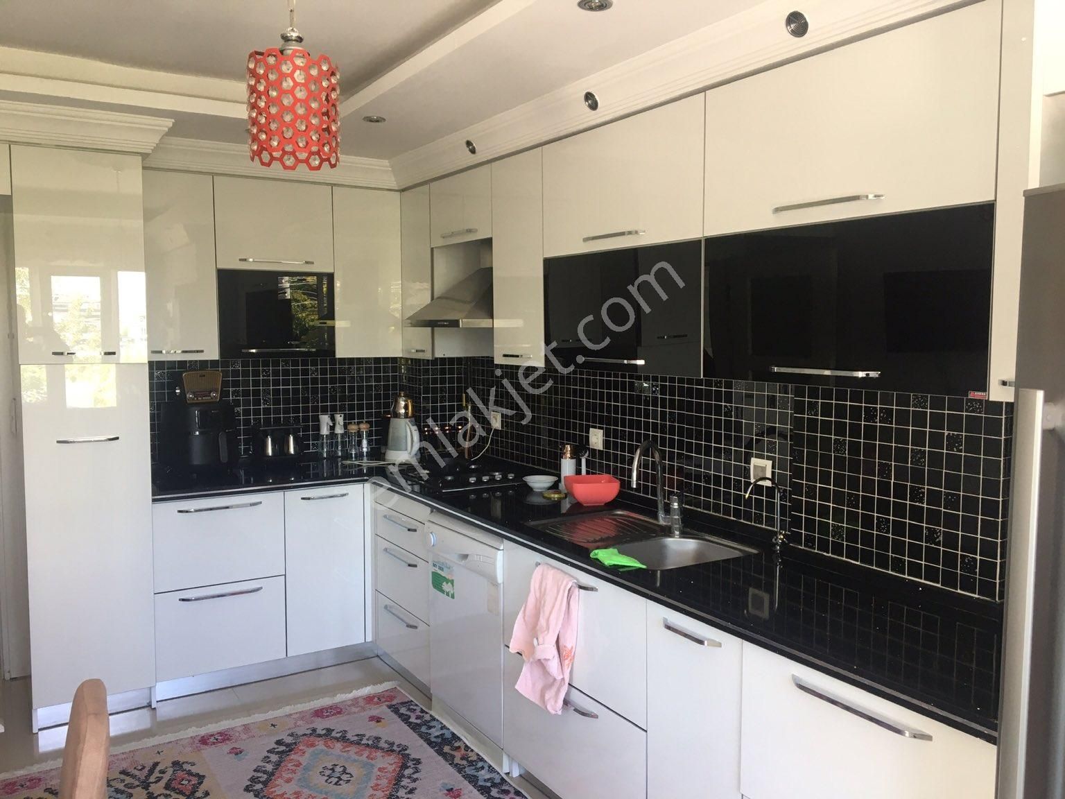 Uşak Merkez Fatih Satılık Daire UŞAK MERKEZ FATİH MAHALLESİNDE SATILIK 4+1 DAİRE