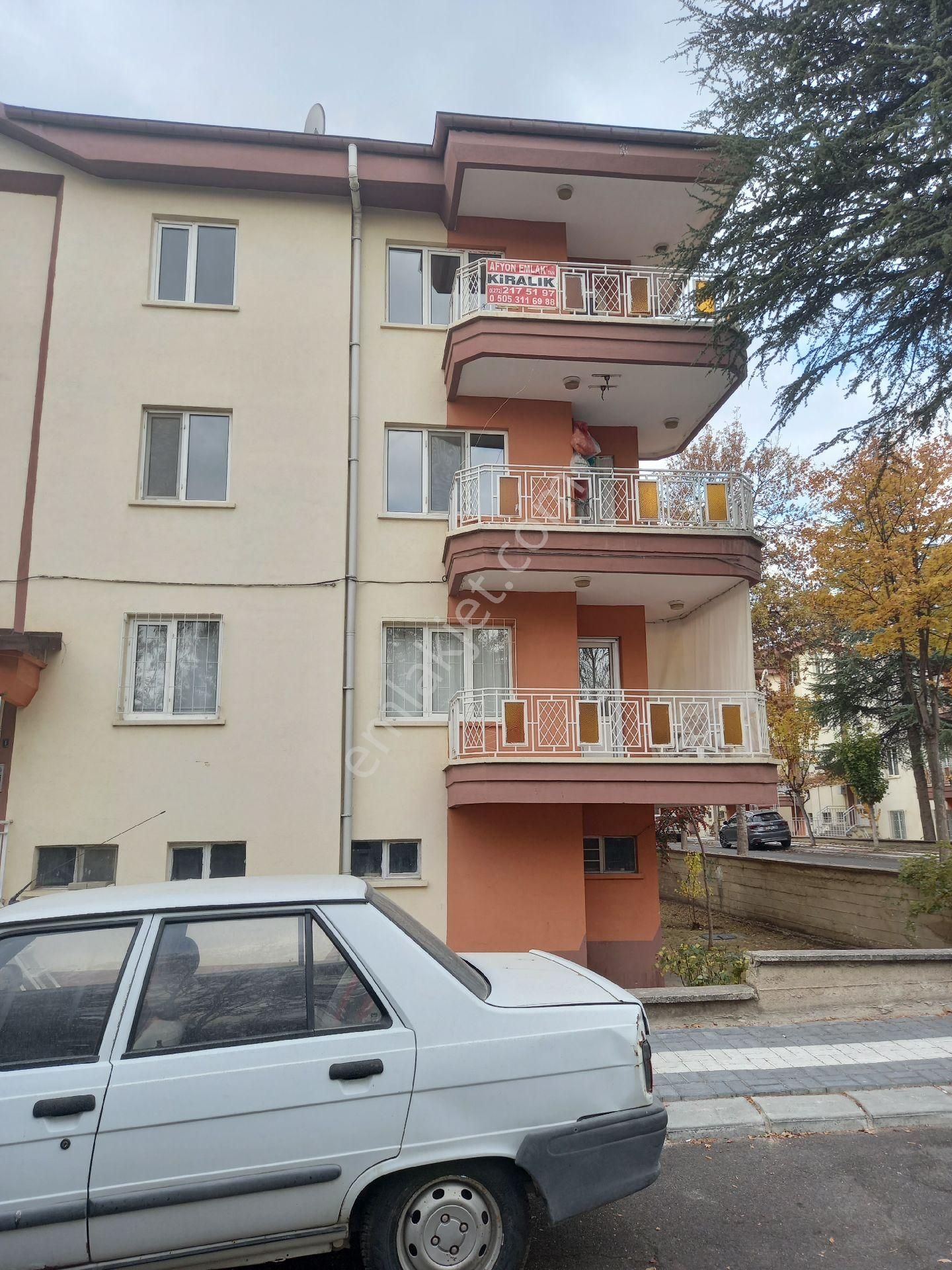 Afyonkarahisar Merkez Ali İhsan Paşa Kiralık Daire Afyon emlak ofisi den