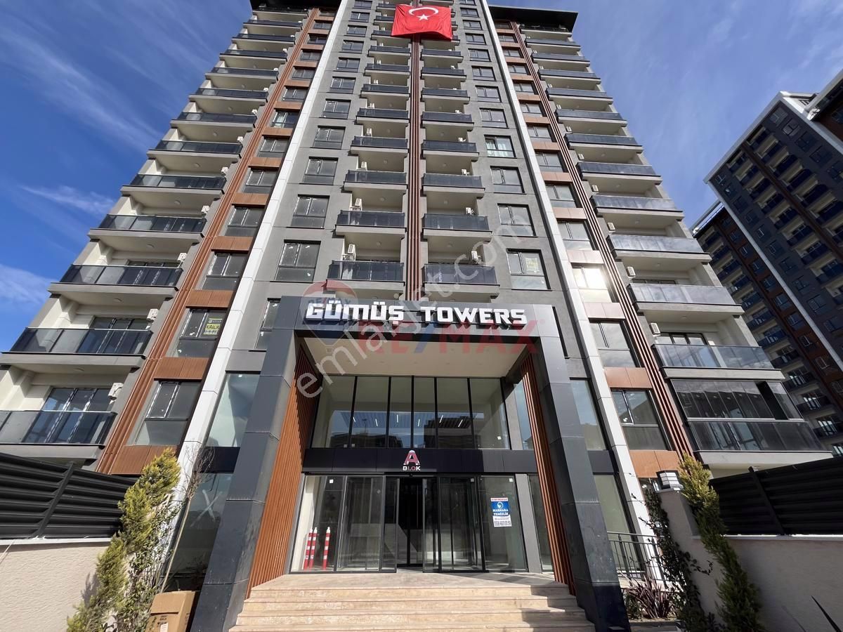 Çorlu Hürriyet Satılık Daire REMAX LAND'TEN SATILIK GÜMÜŞ TOWERS ARAKAT 1+1 50M2