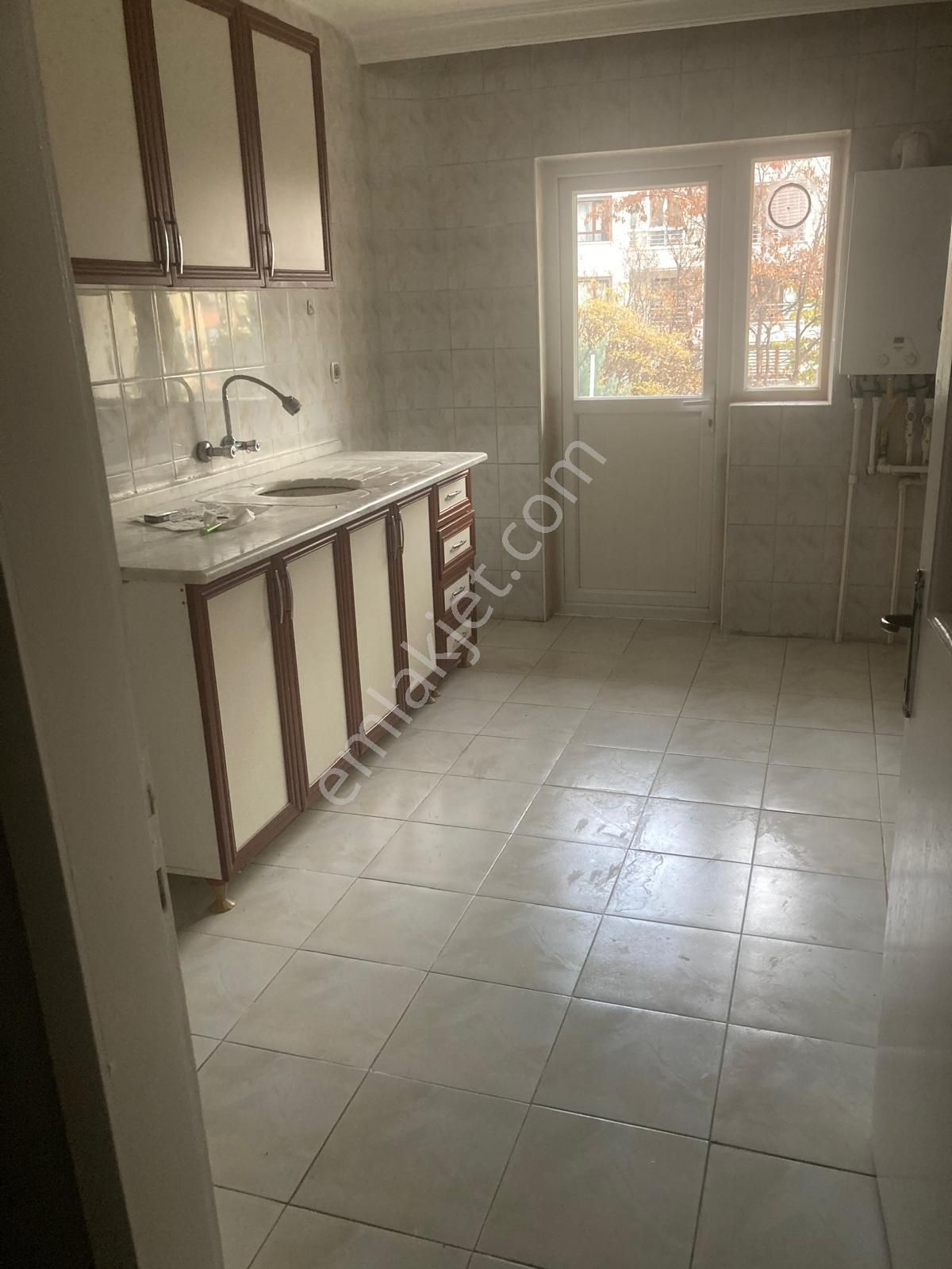 Mamak Akdere Kiralık Daire  YÜCELERDEN AKDERE MAHALLESİNDE KİRALIK 3+1 DAİRE