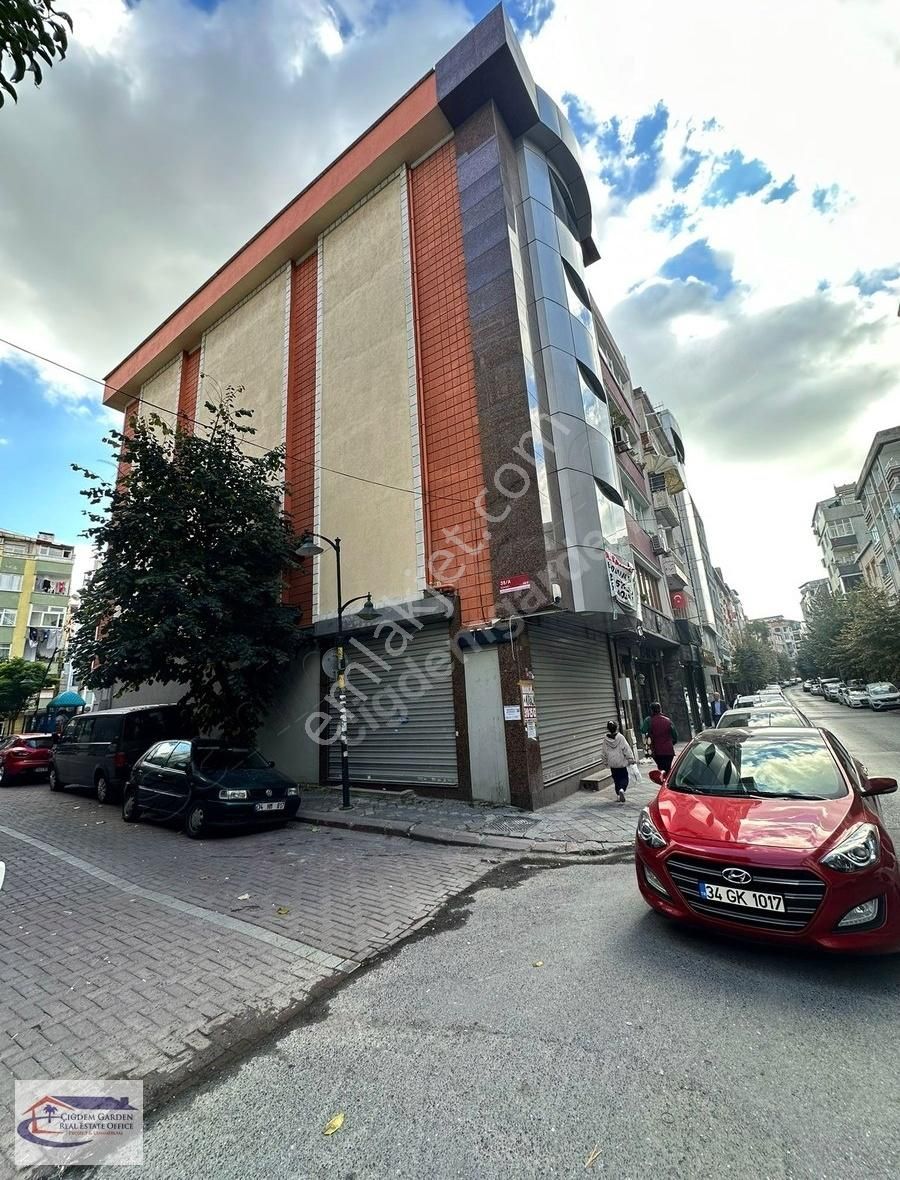 Zeytinburnu Gökalp Kiralık Bina Gökalp Cadde Cepheli Köşe Konum 700m2 Kopmple Bina...