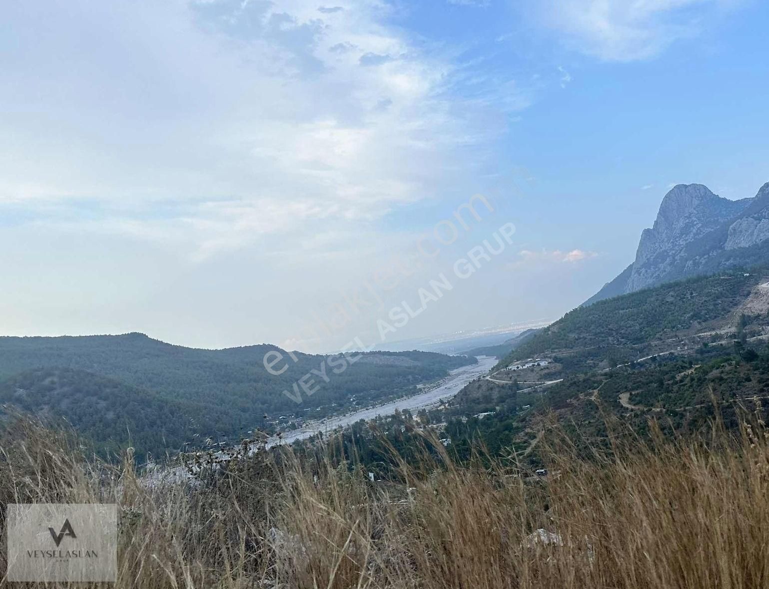 Konyaaltı Hisarçandır Satılık Tarla Manzaralı Müstakil Parsel Tek Tapu Sahile 13 Km Önü Full Açık