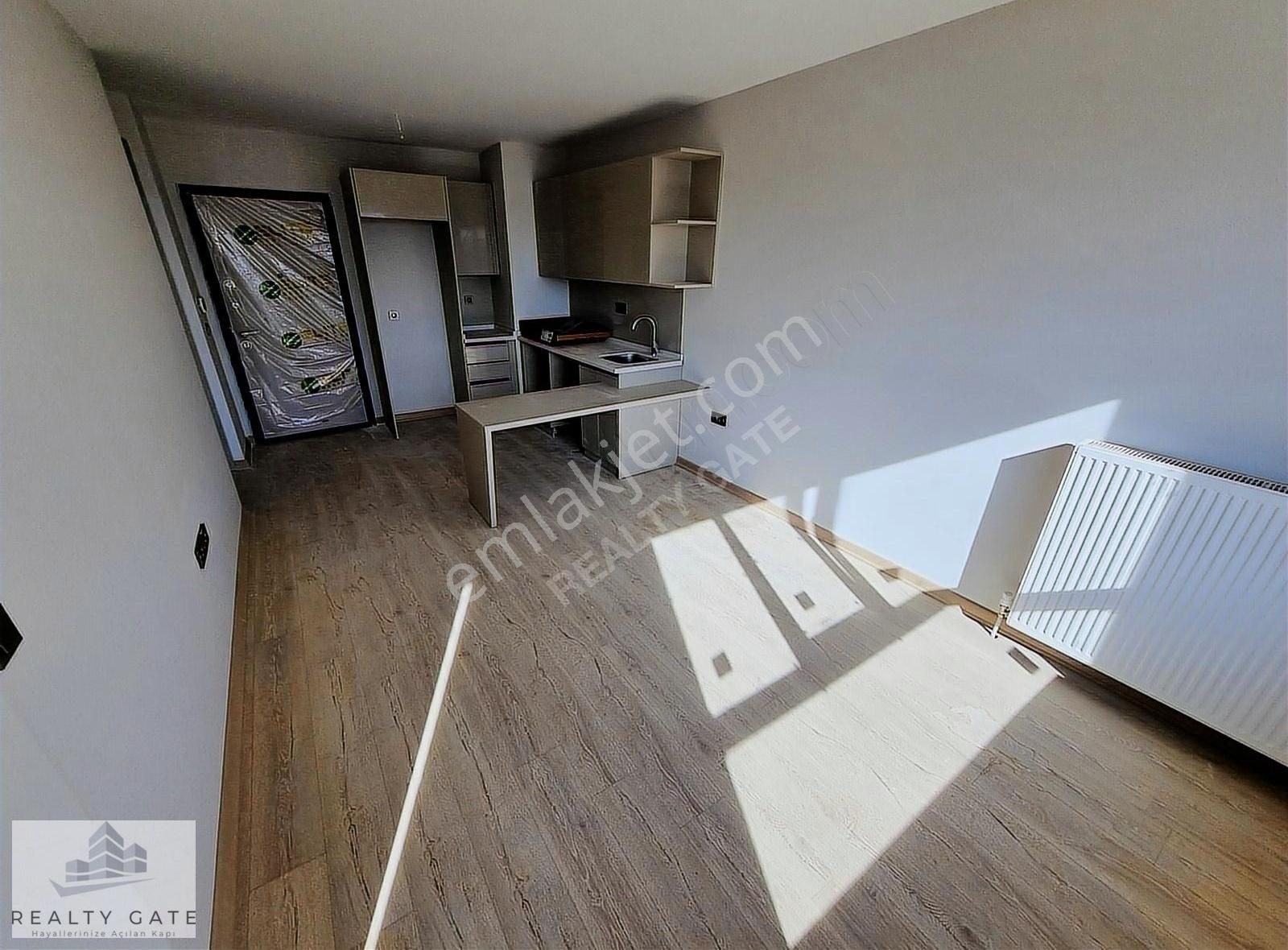 Yenimahalle Batı Sitesi Kiralık Daire Batıkent Gökdemir Class Sitesi Modern 1+1 Daire Realty Gate'te