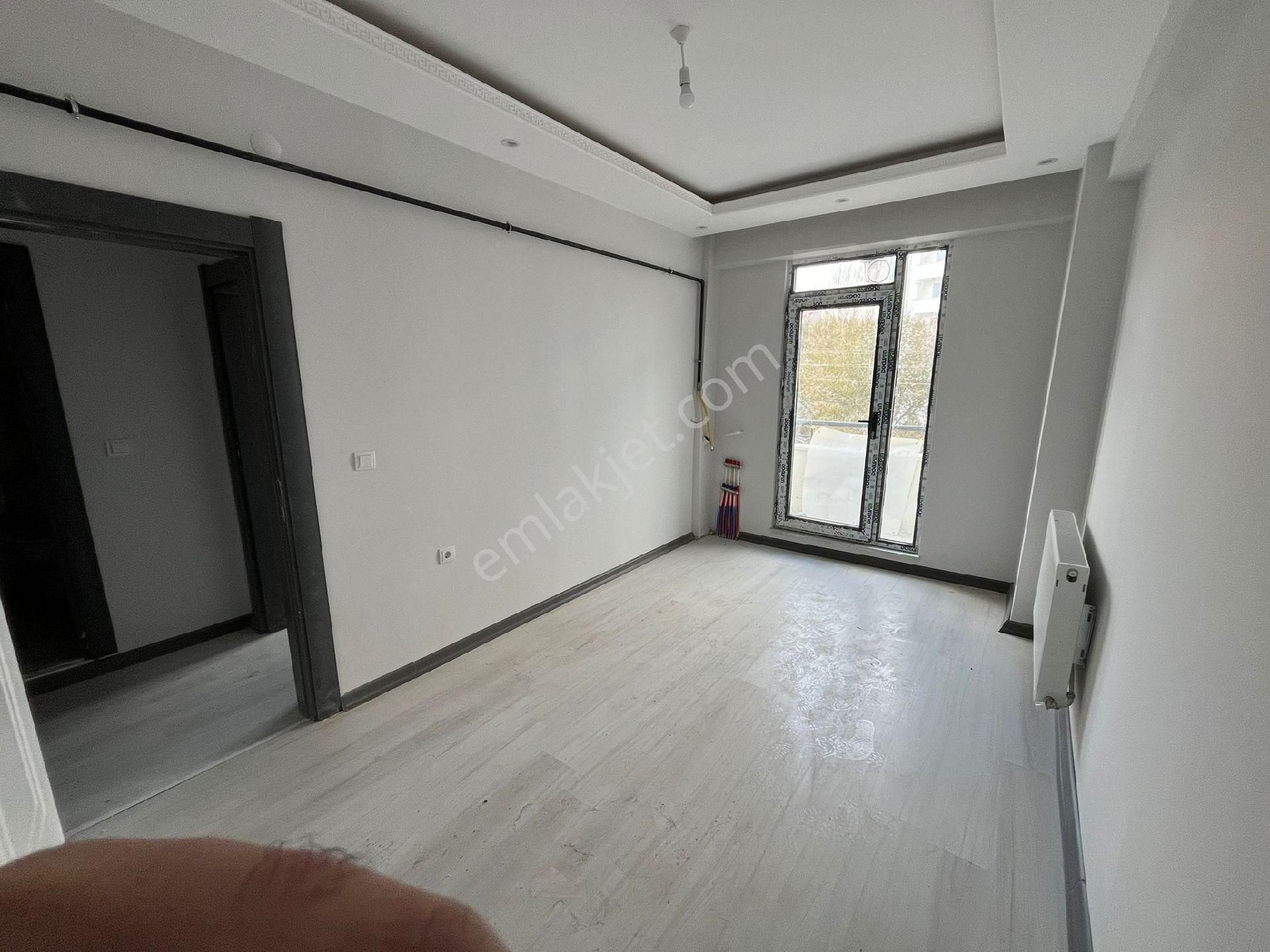 Kars Merkez Şehitler Satılık Daire KARS MERKEZ ŞEHİTLER mahallesi Satılık APARTLAR 