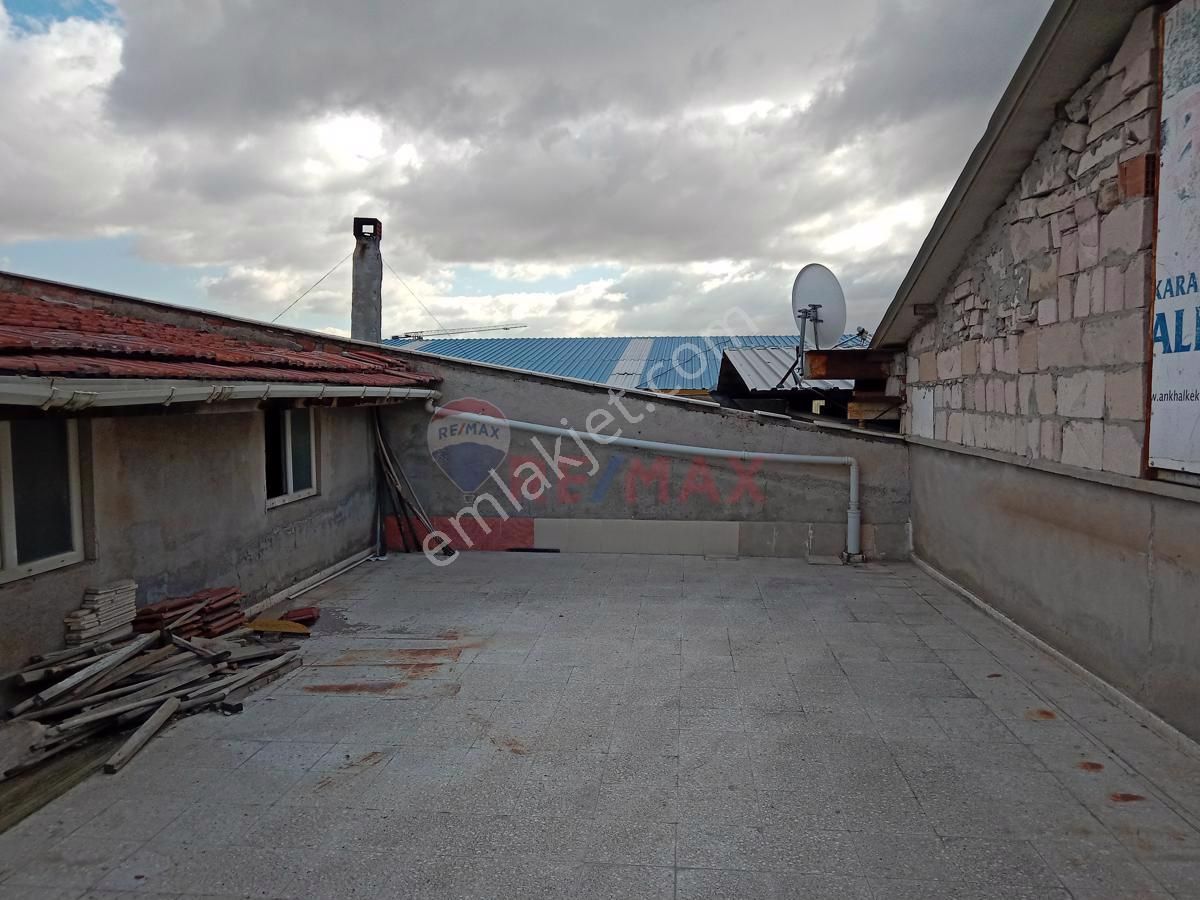 Atisan Ferit Anlar Cd,sinde 1,250m2 Satılık İşyeri - Görsel 9