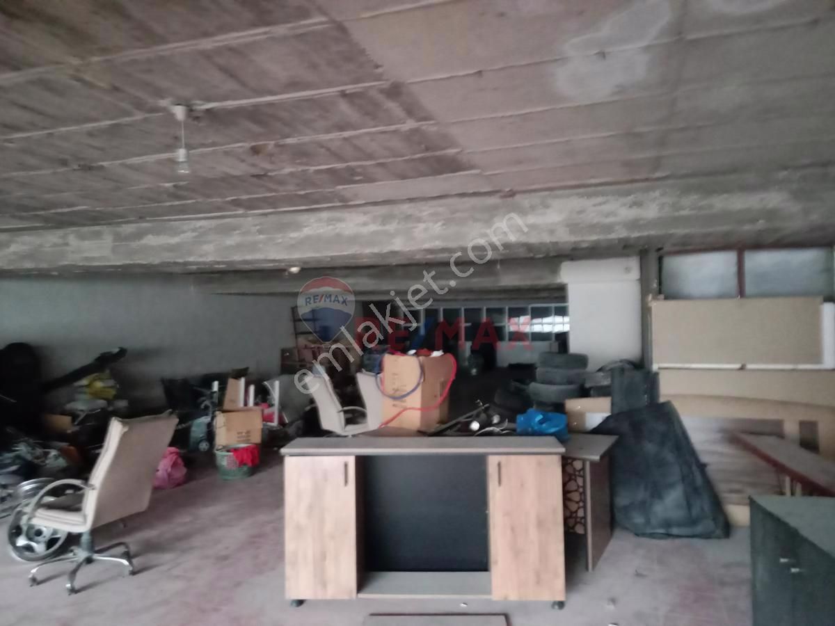 Atisan Ferit Anlar Cd,sinde 1,250m2 Satılık İşyeri - Görsel 4