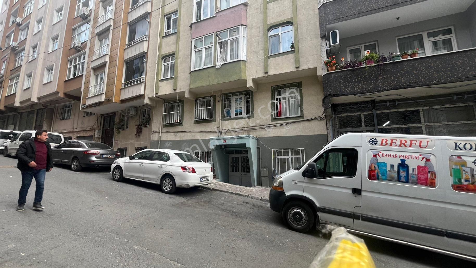 Esenler Kazım Karabekir Kiralık Daire Serdar Emlakc’tan kiralık yüksek giriş 2 + 1 kombili petekli