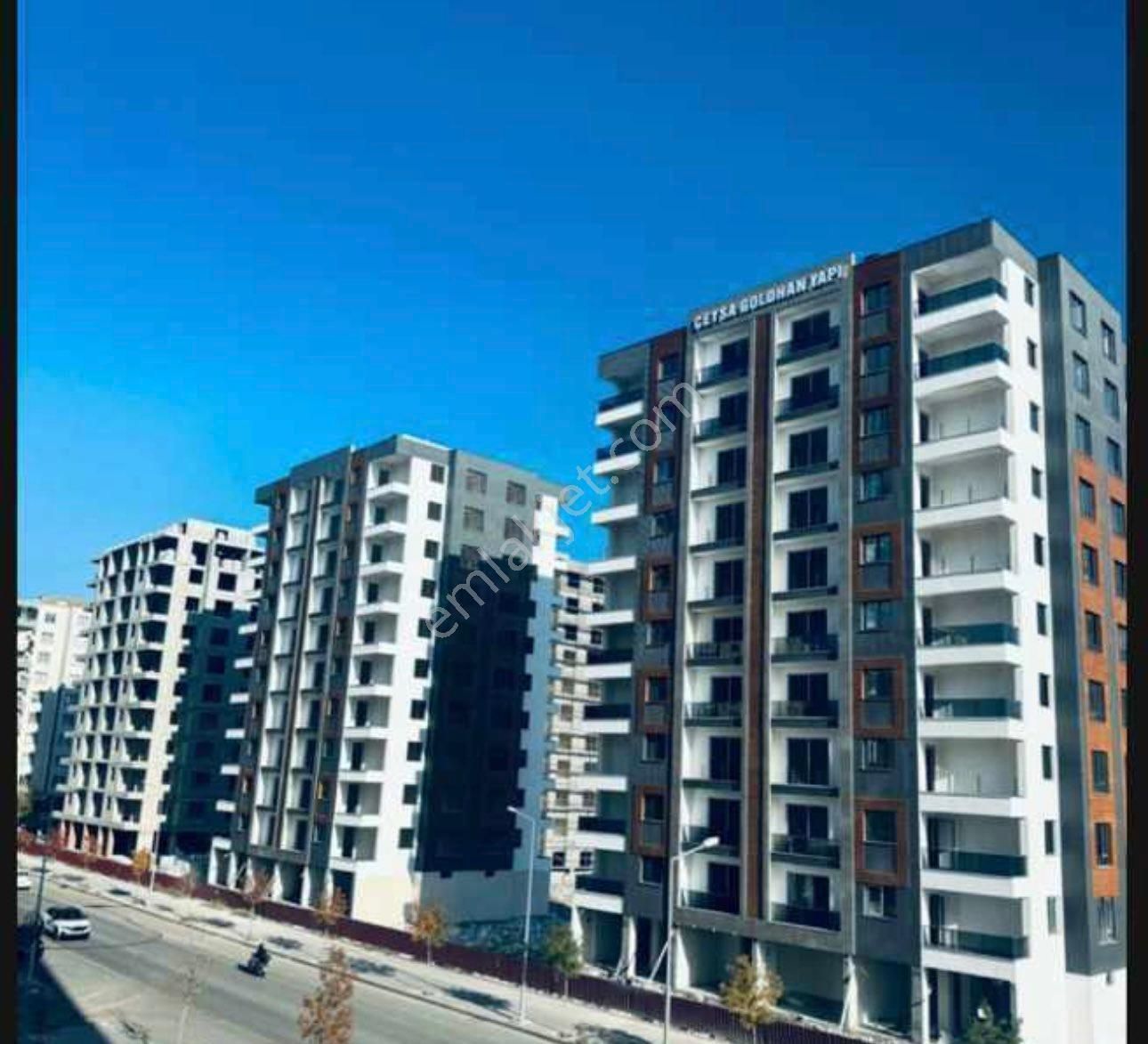 Kayapınar Mezopotamya Satılık Daire 75 EMLAKTAN KENT MEYDANI CEYSA SİNDE 2+1 ACİL SATLIK DAİRE