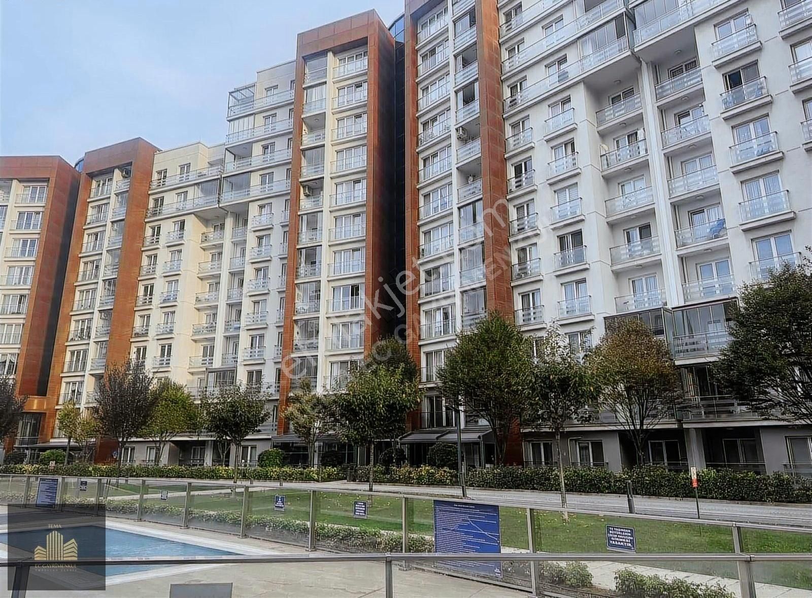 Küçükçekmece Atakent Satılık Daire ACİL!! SATILIK TEMA İSTANBUL 1 DE SATILIK 3+1 158 M2 DAİRE BOOŞŞ