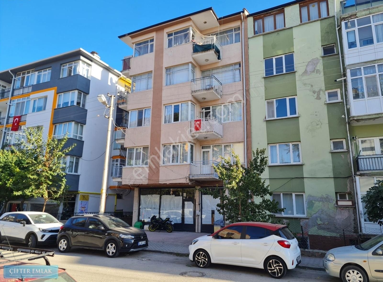 Odunpazarı Vişnelik Eşyalı Kiralık Daire ALİ ÇİFTER' DEN VİŞNELİK MAHALLESİNDE KOMBİLİ, EŞYALI 2+1 DAİRE