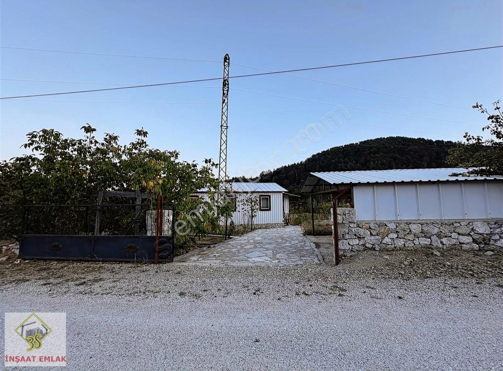 Fethiye Koruköy Satılık Müstakil Ev Batur'dan Yayla Koruda 1 Dönüm Arsa Üzerine 3+1 Müstakil Ev..