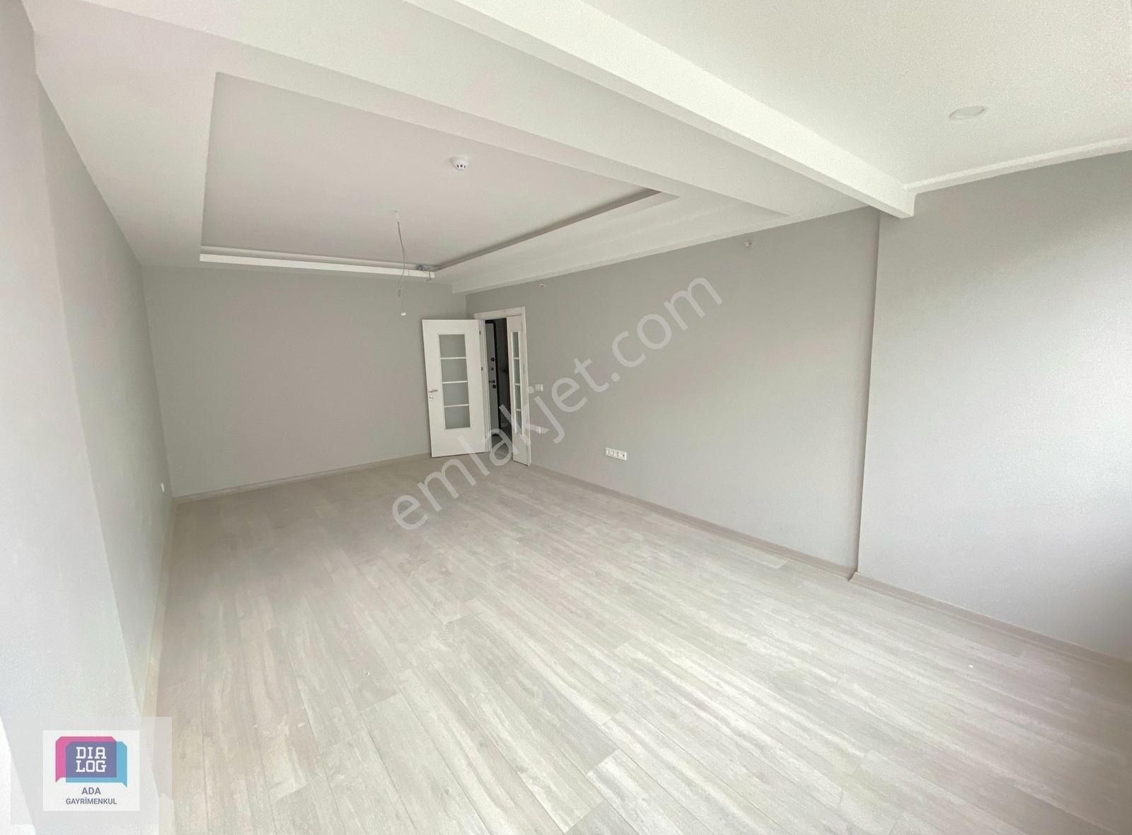 Bağcılar 15 Temmuz Satılık Residence Bağcılar Güneşli`de 3+1 Geniş Daire