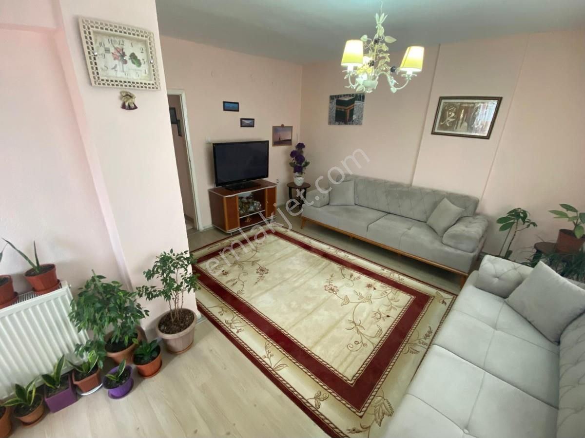 Sincan Akşemsettin Satılık Daire SİNCAN AKŞEMSETTİN MAH 3+1 KATTA BAĞIMSIZ FIRSAT DAİRE